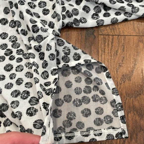 Kozan Sheer Mesh Top - Picture 5 of 6